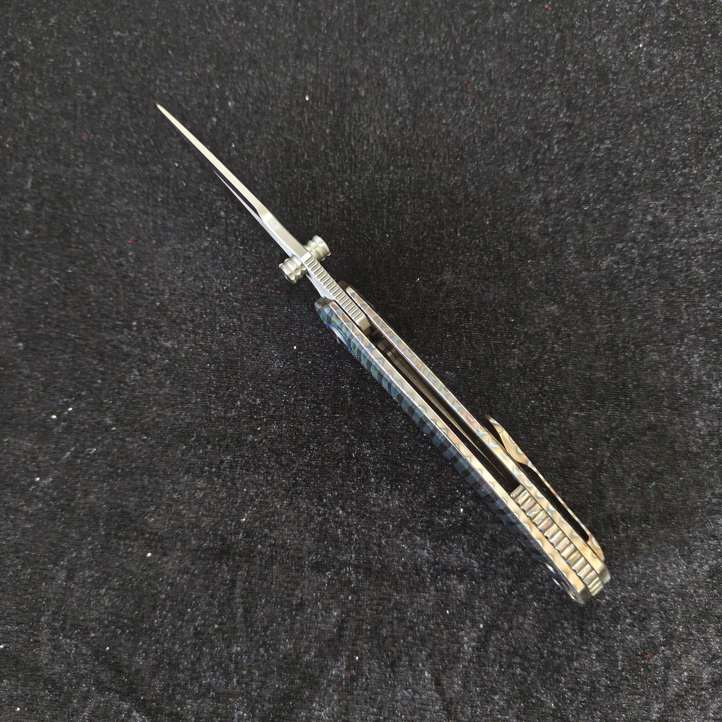 VORIXN Verdant folding knife open top view showing blade spine alignment