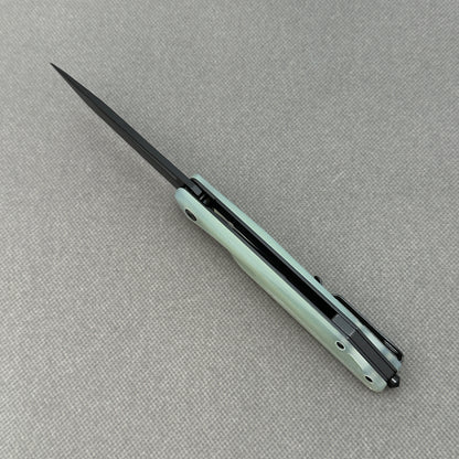 VORIXN KM005 open spine-side structure showing blade alignment and handle thickness.