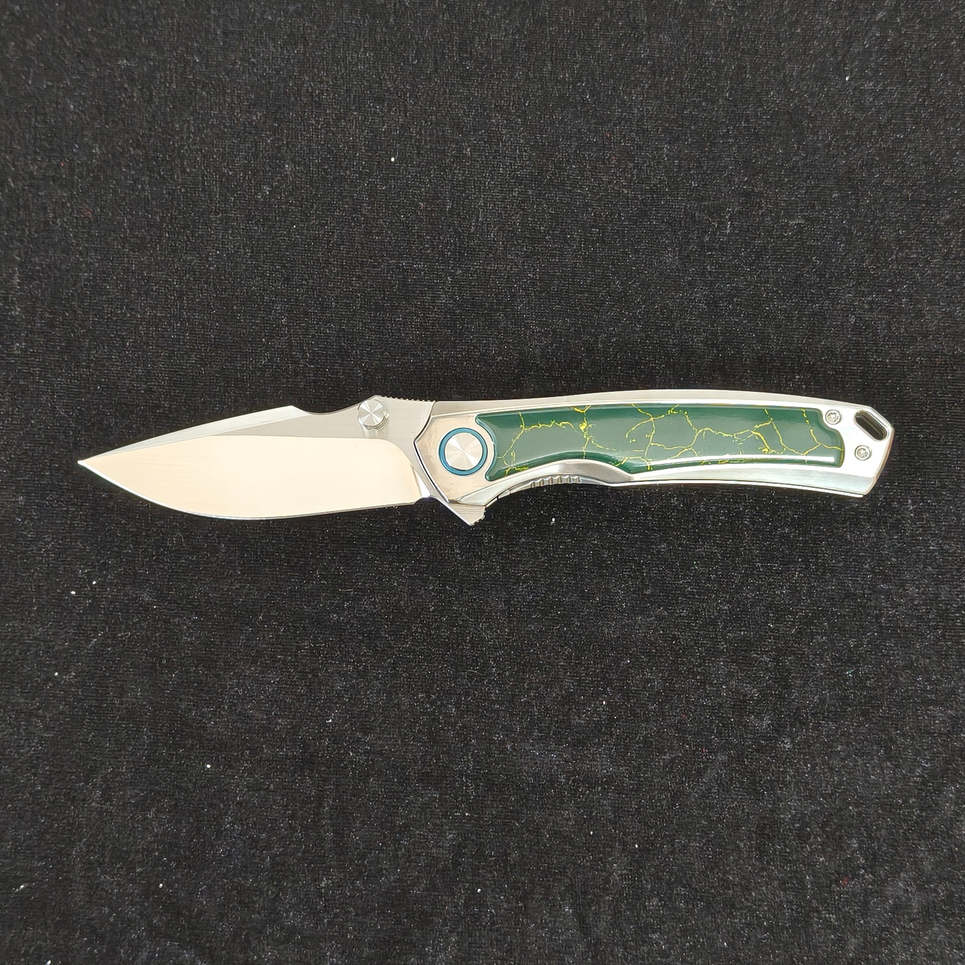 VORIXN Verdant folding knife open non-clip side with blade in horizontal position