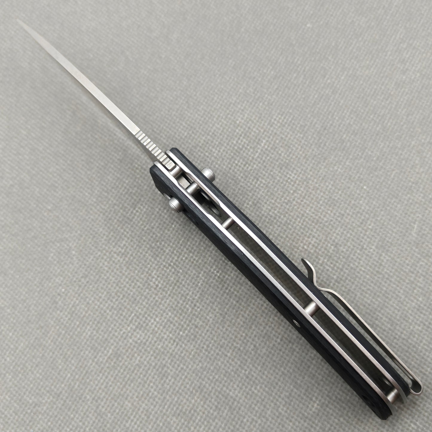 Couteau VORIXN Flipper en acier inoxydable et manche G10 (lame D2 de 3,7") KA014