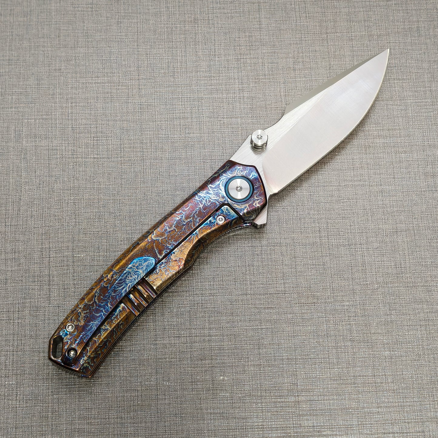 VORIXN "Aetherflame" Flipper & Thumb Stud Knife Titanium Hand-Flamed Handle (3.6" VG10 Blade) KB051