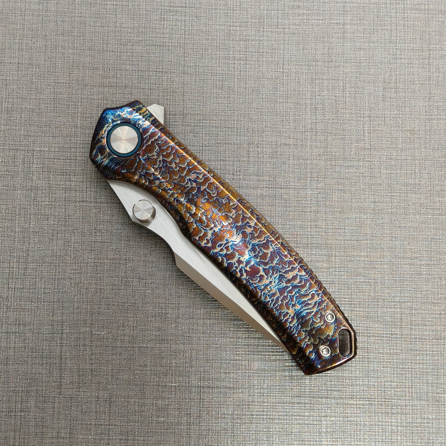 VORIXN "Aetherflame" Flipper & Thumb Stud Knife Titanium Hand-Flamed Handle (3.6" VG10 Blade) KB051