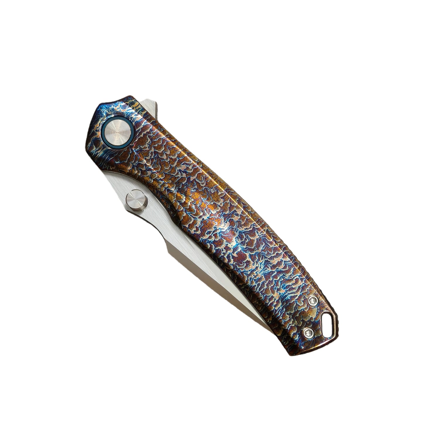 VORIXN AetherFlame titanium folding knife closed non-clip side full handle pattern view
