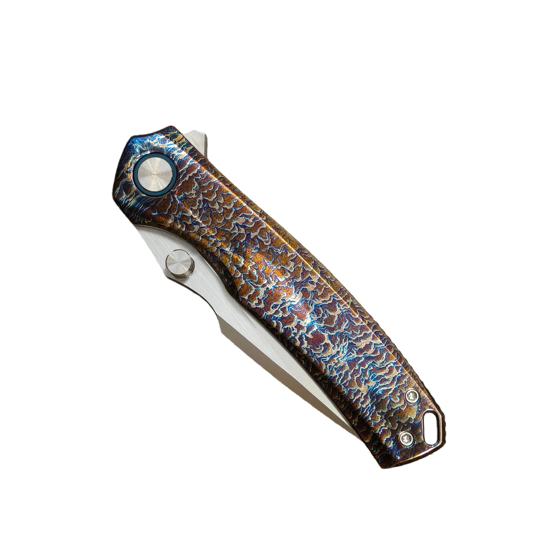 VORIXN AetherFlame titanium folding knife closed non-clip side full handle pattern view