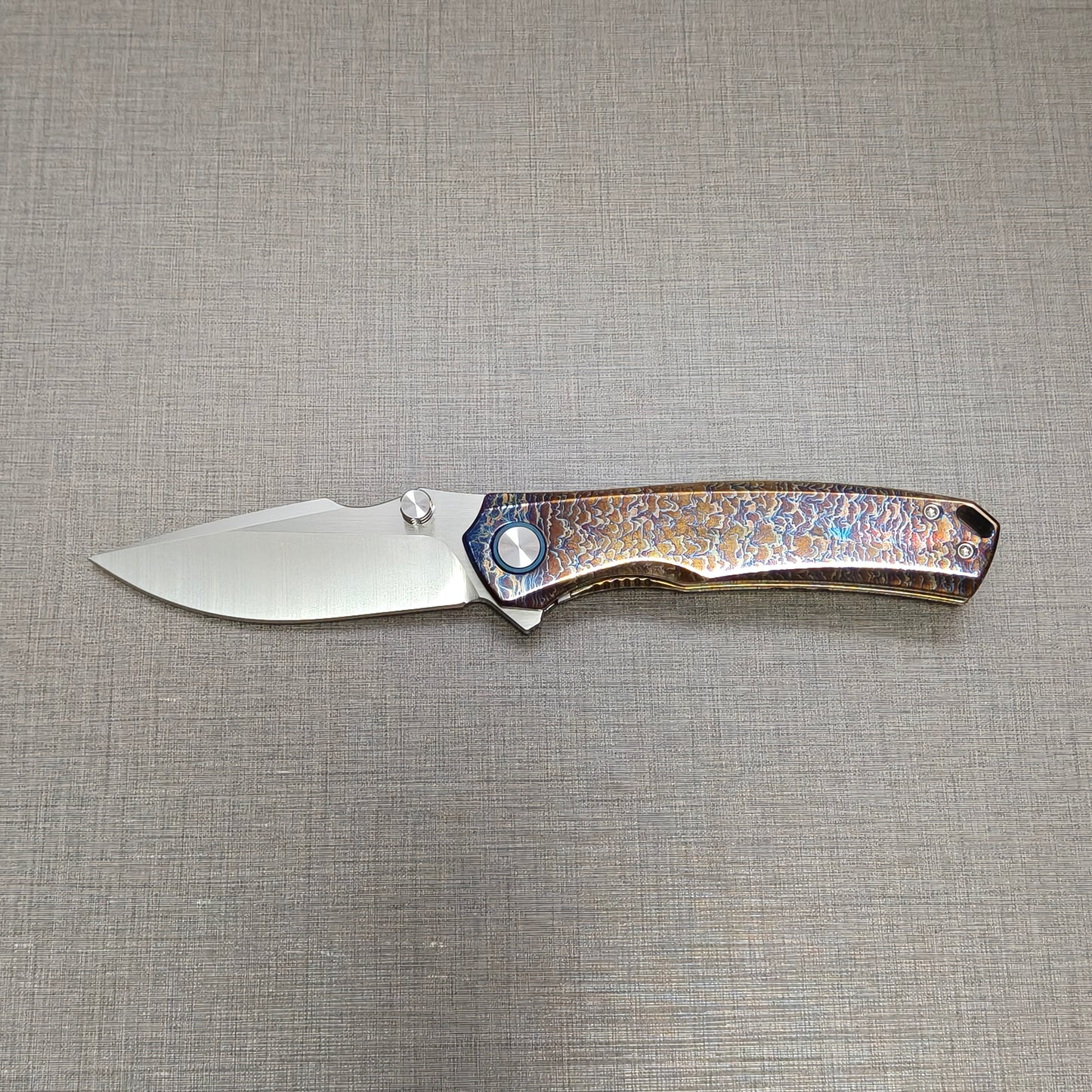 VORIXN "Aetherflame" Flipper & Thumb Stud Knife Titanium Hand-Flamed Handle (3.6" VG10 Blade) KB051