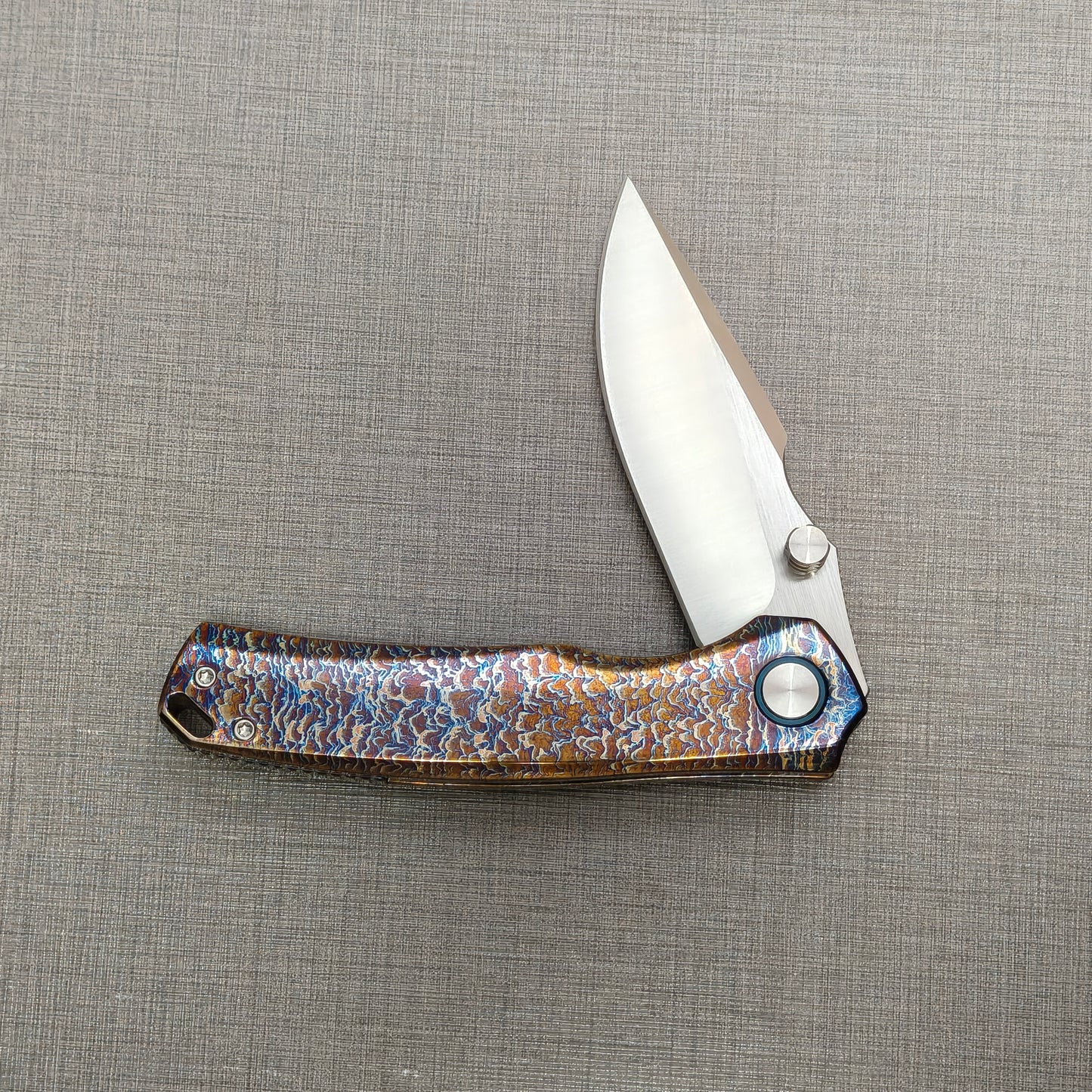 VORIXN "Aetherflame" Flipper & Thumb Stud Knife Titanium Hand-Flamed Handle (3.6" VG10 Blade) KB051