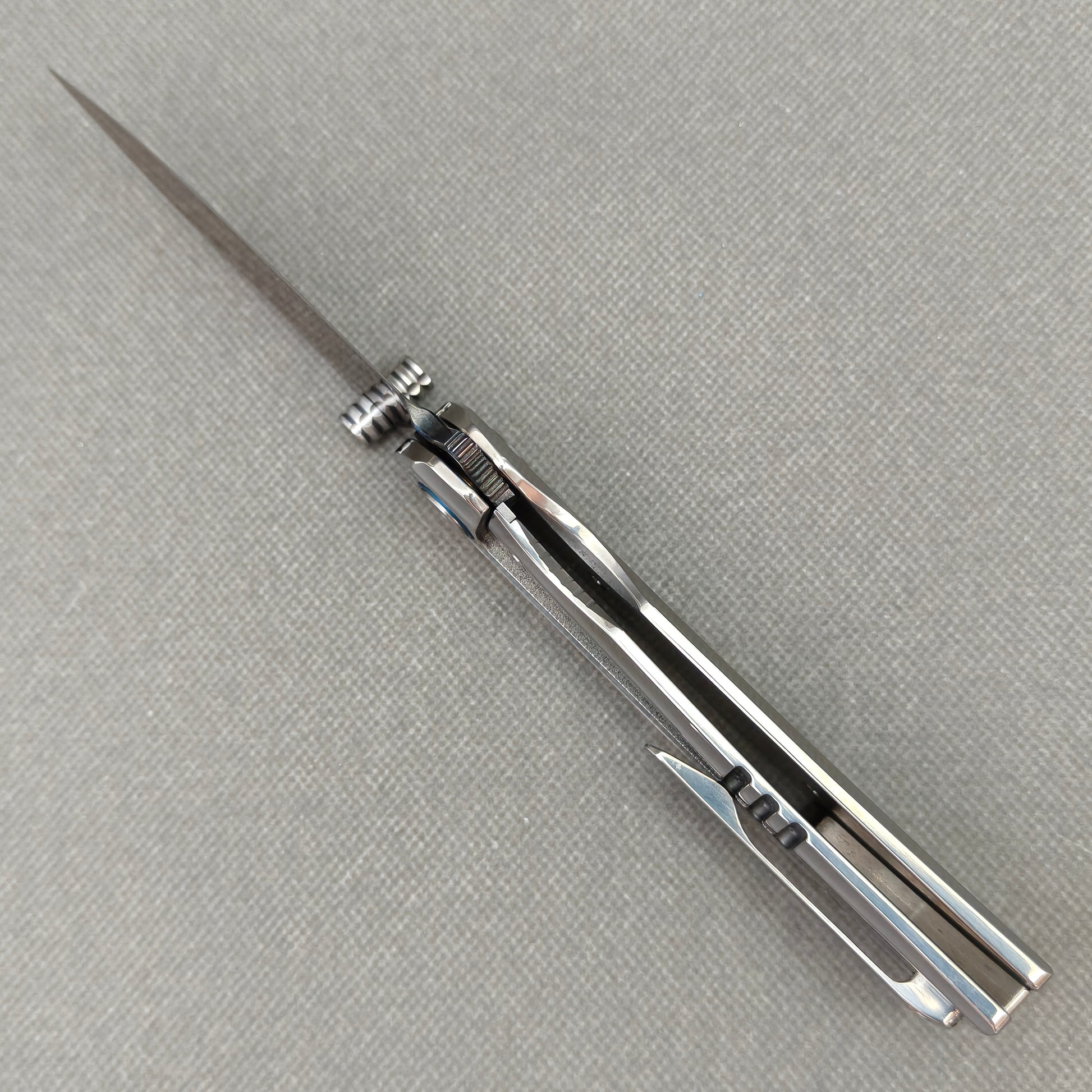 VORIXN Ocean Mirage KB100 pivot and bearing detail