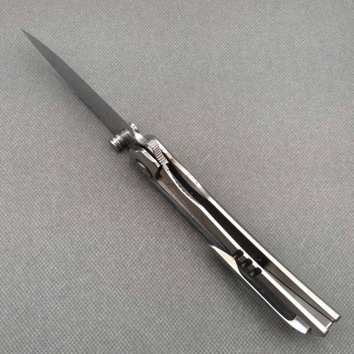 VORIXN "Ocean Mirage" Flipper & Thumb Stud Knife White Mother-of-pearl Inlaid Titanium Handle (3.8" Damascus Blade) KB084