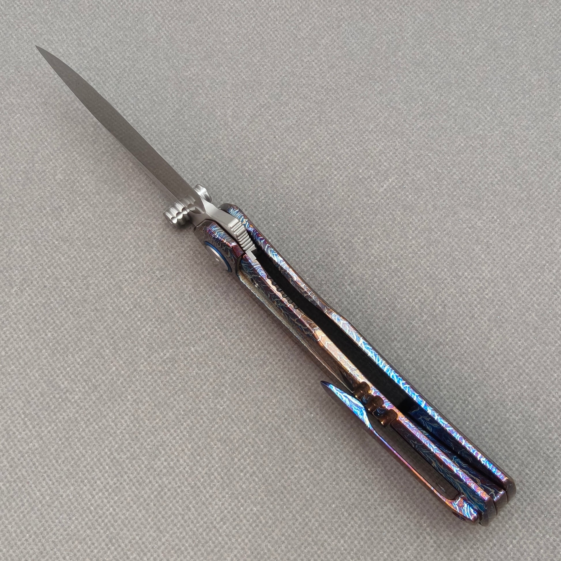 VORIXN KB051 open edge-side locking structure showing lock area and inner handle construction.