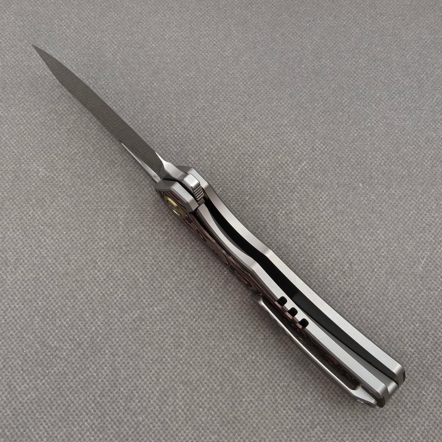 Vorixn Flipper & Thumb Hole Knife Titanium Copper Foil Carbon Fiber Handle (3.5" M390 Blade) KB080