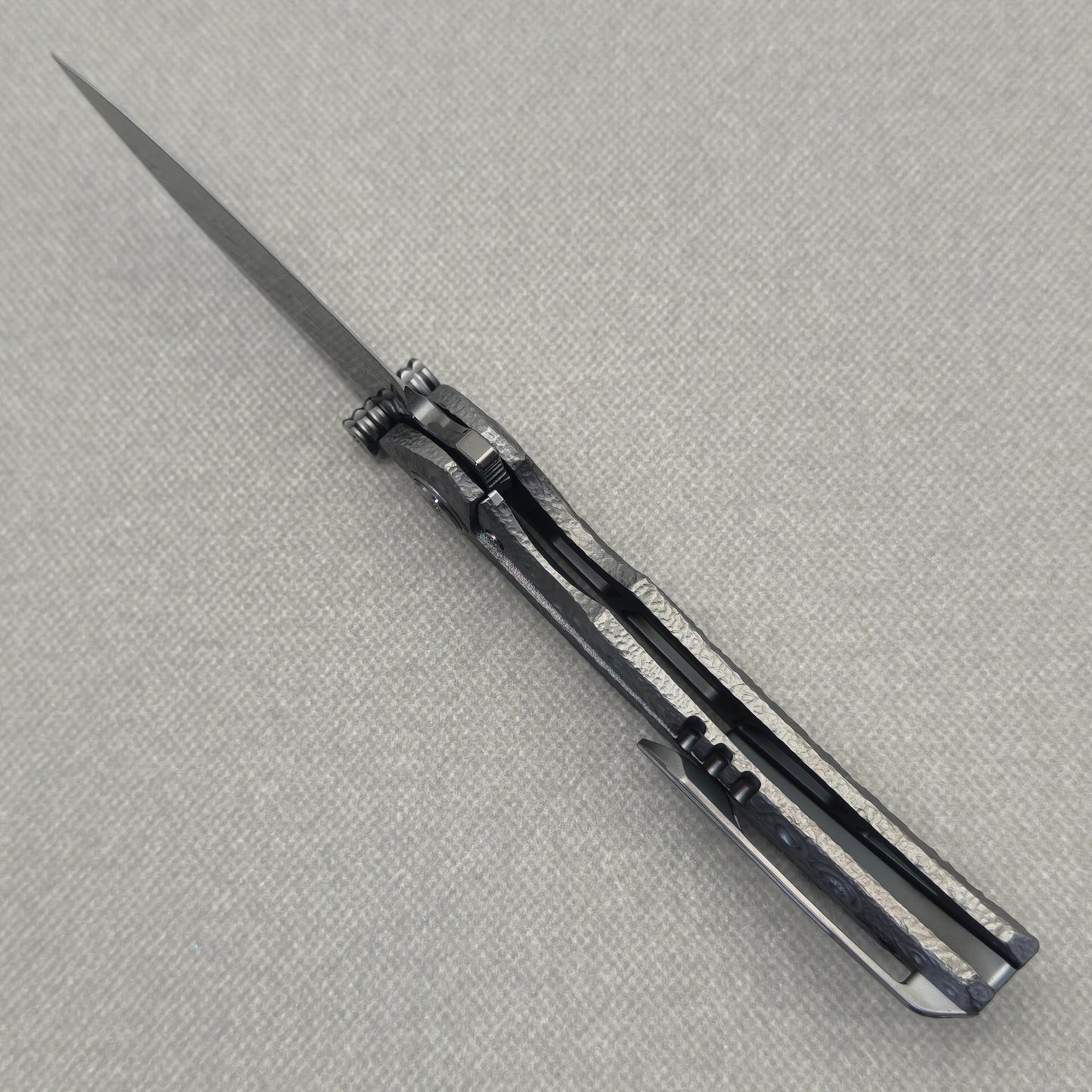 VORIXN Prism KB129 Folding Knife – open edge side locking structure showing frame lock and inner construction