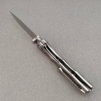 VORIXN KB014 open edge-side locking structure showing liner lock area and inner handle construction.