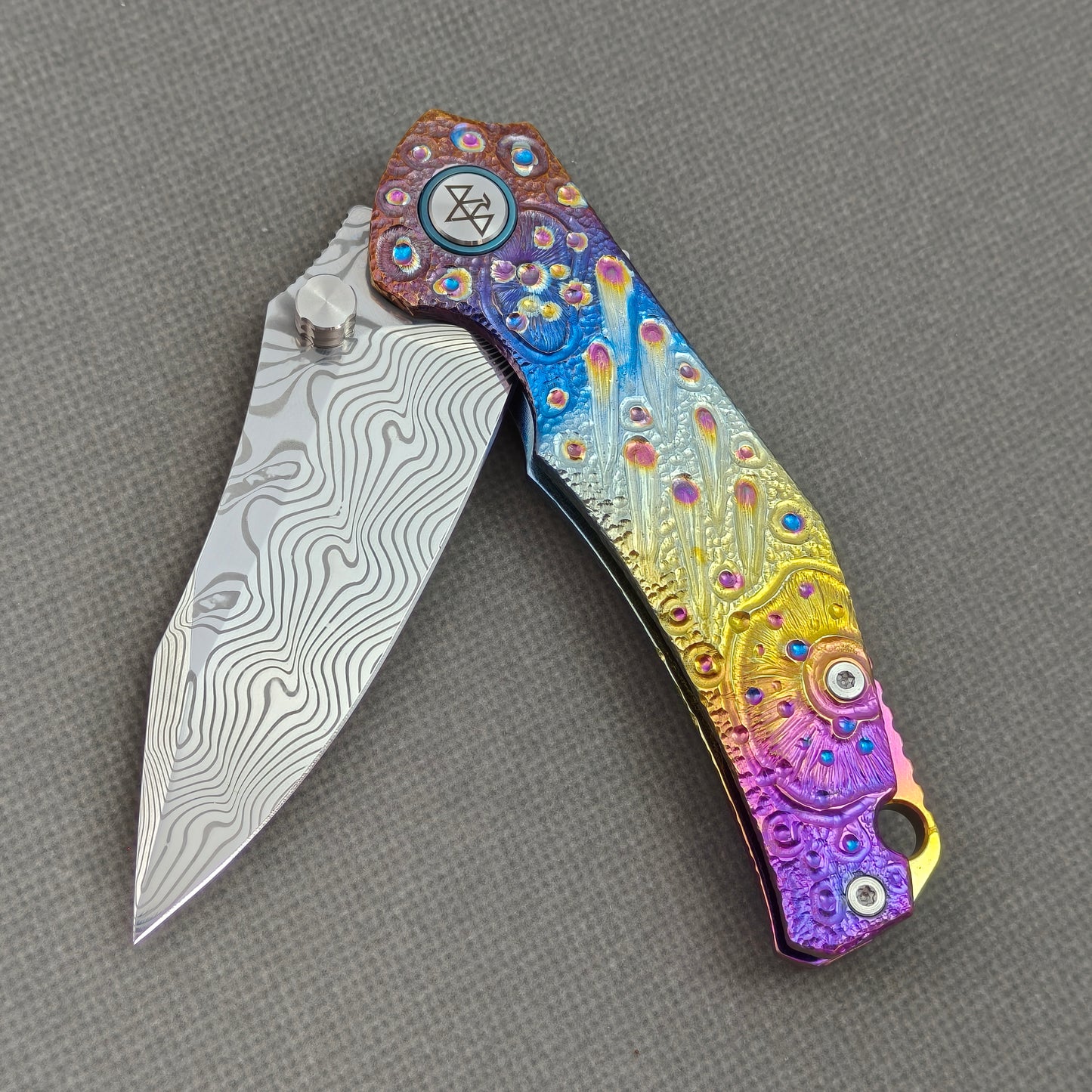 VORIXN "Prism" (3.5" Damascus Blade) Hand-Engraved & Anodized Titanium Handle Flipper & Thumb Stud Folding Knife - KB121