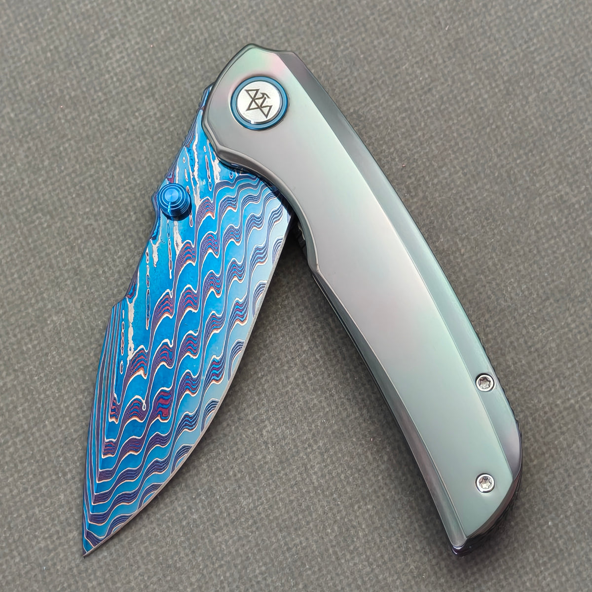 VORIXN "Chromatide" (3.7" Damascus Blade)  Zirconium Handle Flipper & Thumb Stud Folding Knife - KB140