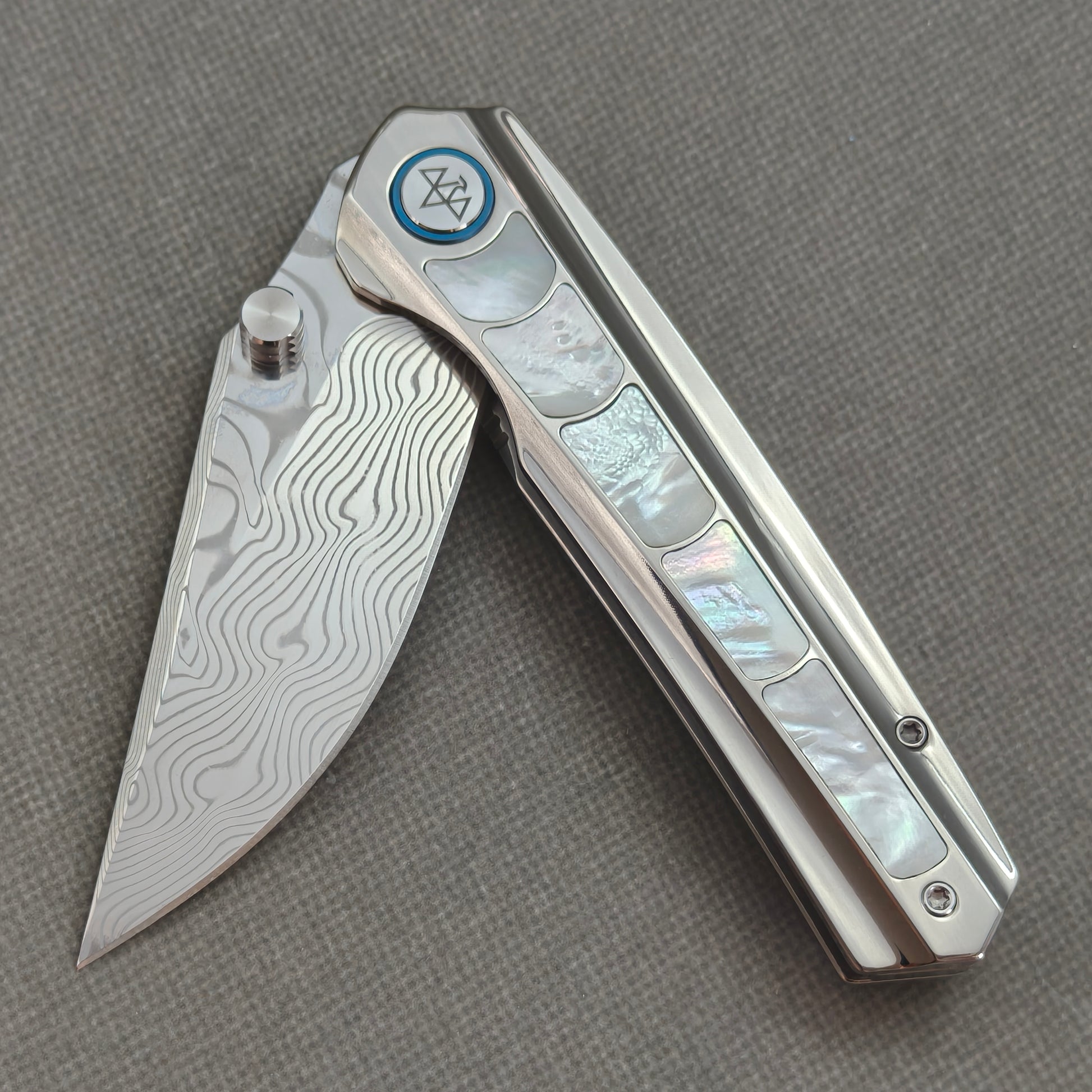 VORIXN Ocean Mirage KB050 folding knife with packaging