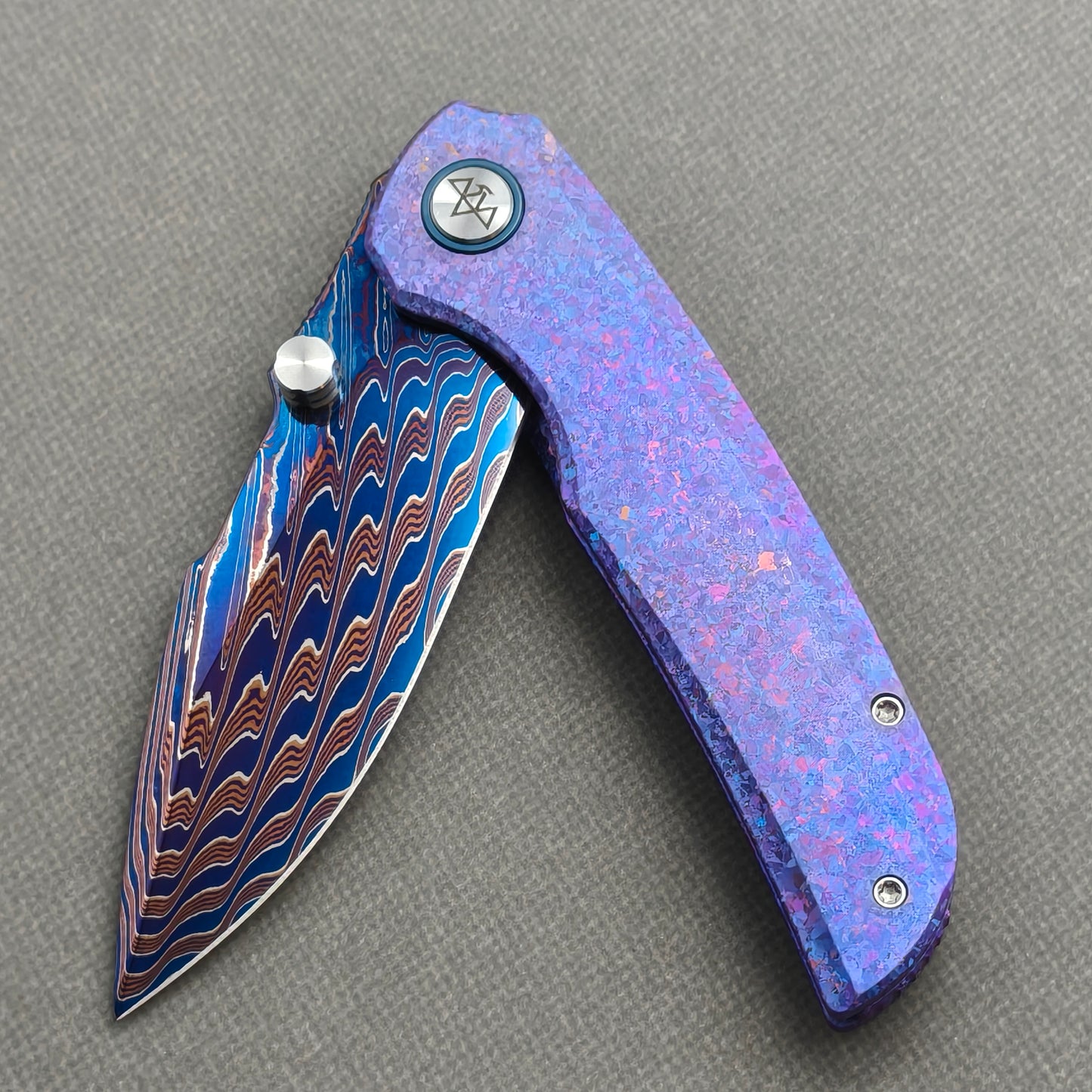 VORIXN "Rimeforge" (3.8" Damascus Blade)  Crystallized Titanium Handle Flipper & Thumb Stud Folding Knife - KB125