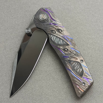 VORIXN "Voidmaw" (3.8" M390 Blade) Hand-Engraved & Anodized Titanium Handle Flipper & Thumb Stud Folding Knife - KB123