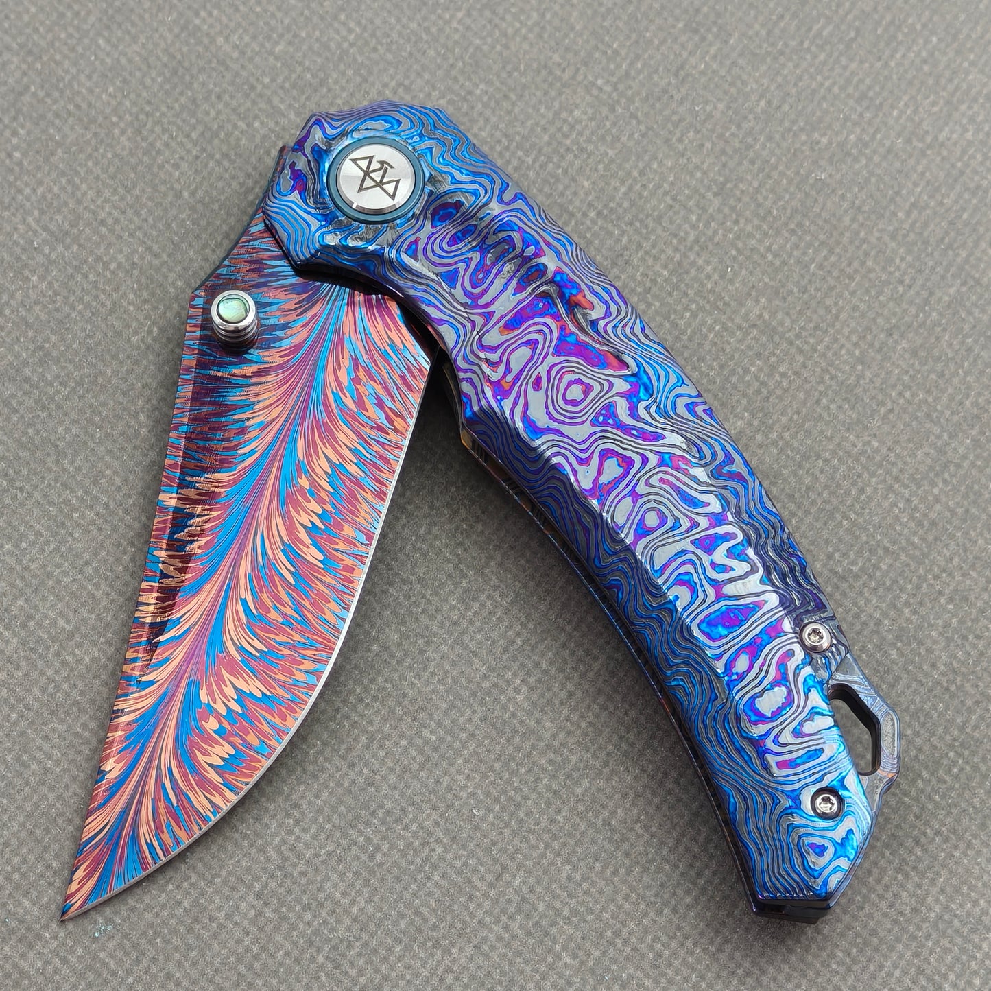 VORIXN "Strata" (3.7" Damascus Blade) ZircuTi Handle Flipper & Thumb Stud Folding Knife - KB134