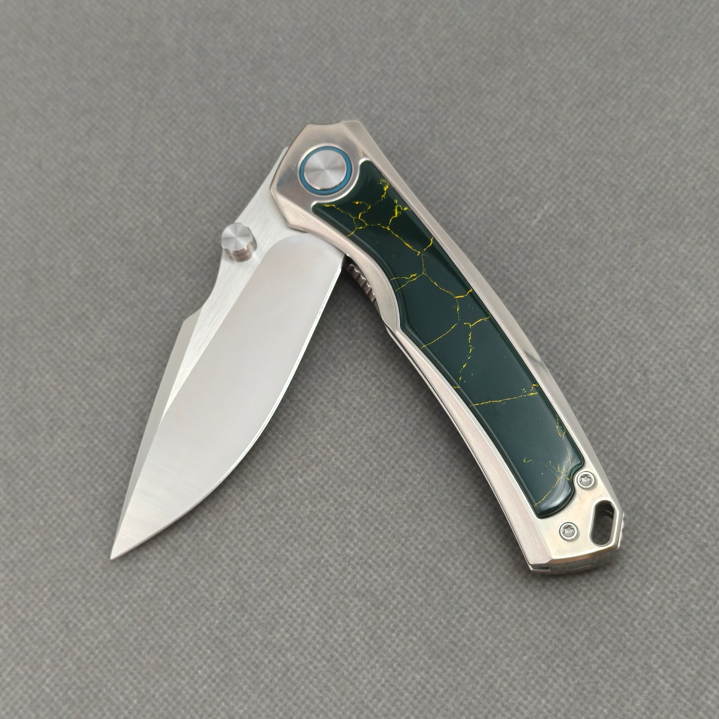 Vorixn "VERDANT" Flipper- & Daumenpin-Messer Titan & Labor-Türkis-Griff (9,14 cm 10Cr15CoMoV Klinge) KB042
