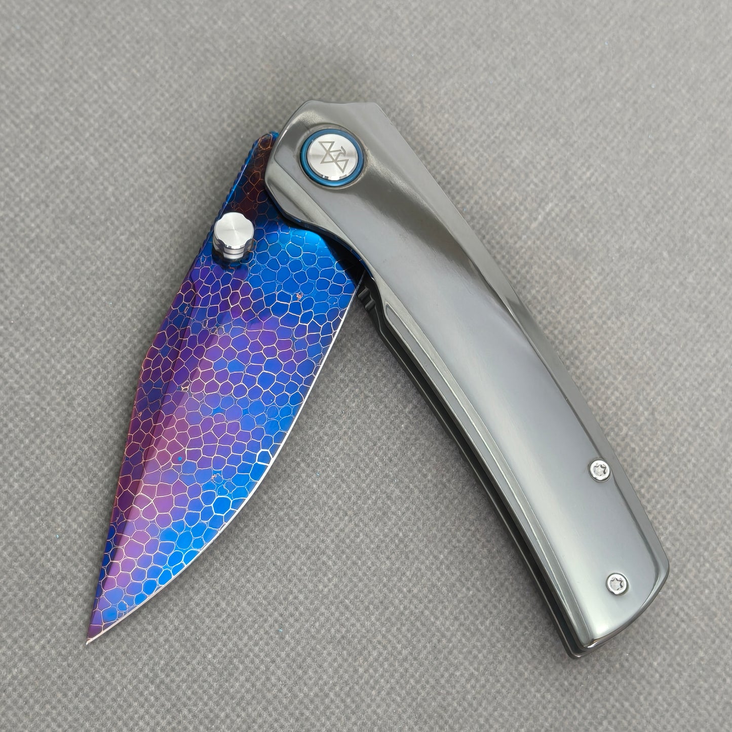 VORIXN Dragonflare KB083 folding knife with packaging