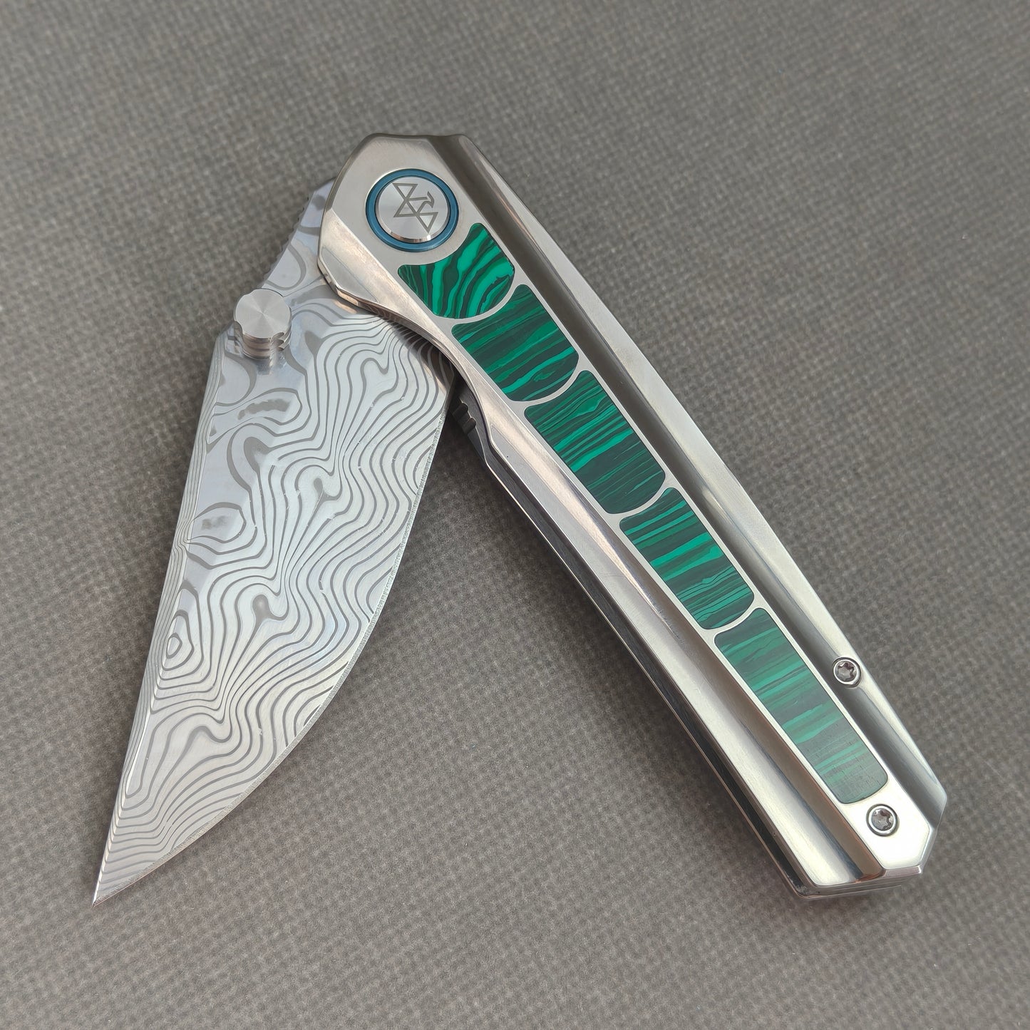 VORIXN Forest Mirage KB056 folding knife with packaging