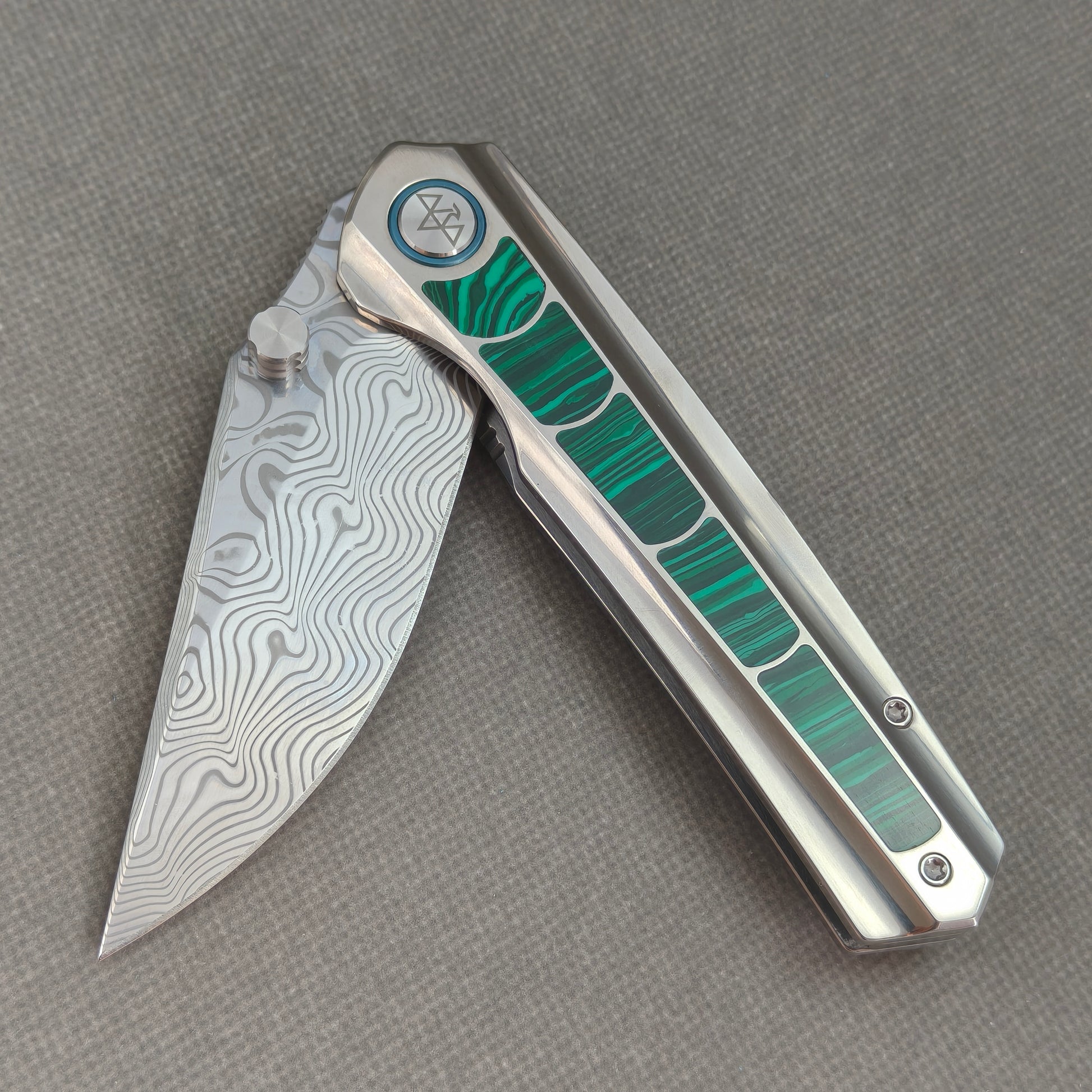 VORIXN Forest Mirage KB056 folding knife with packaging