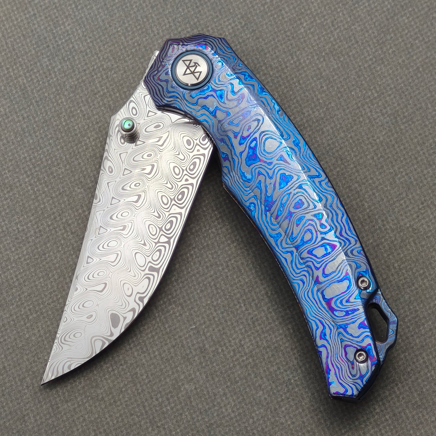 VORIXN "Seaspine" (3.7" Damascus Blade) ZircuTi Handle Flipper & Thumb Stud Folding Knife - KB139