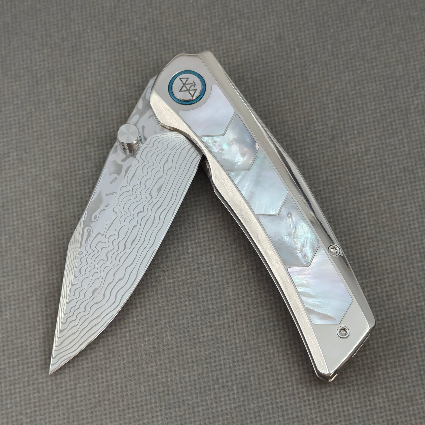 VORIXN "Ocean Mirage" Flipper & Thumb Stud Knife White Mother-of-Pearl Inlay Titanium Handle (3.7" Damascus Blade) KB109