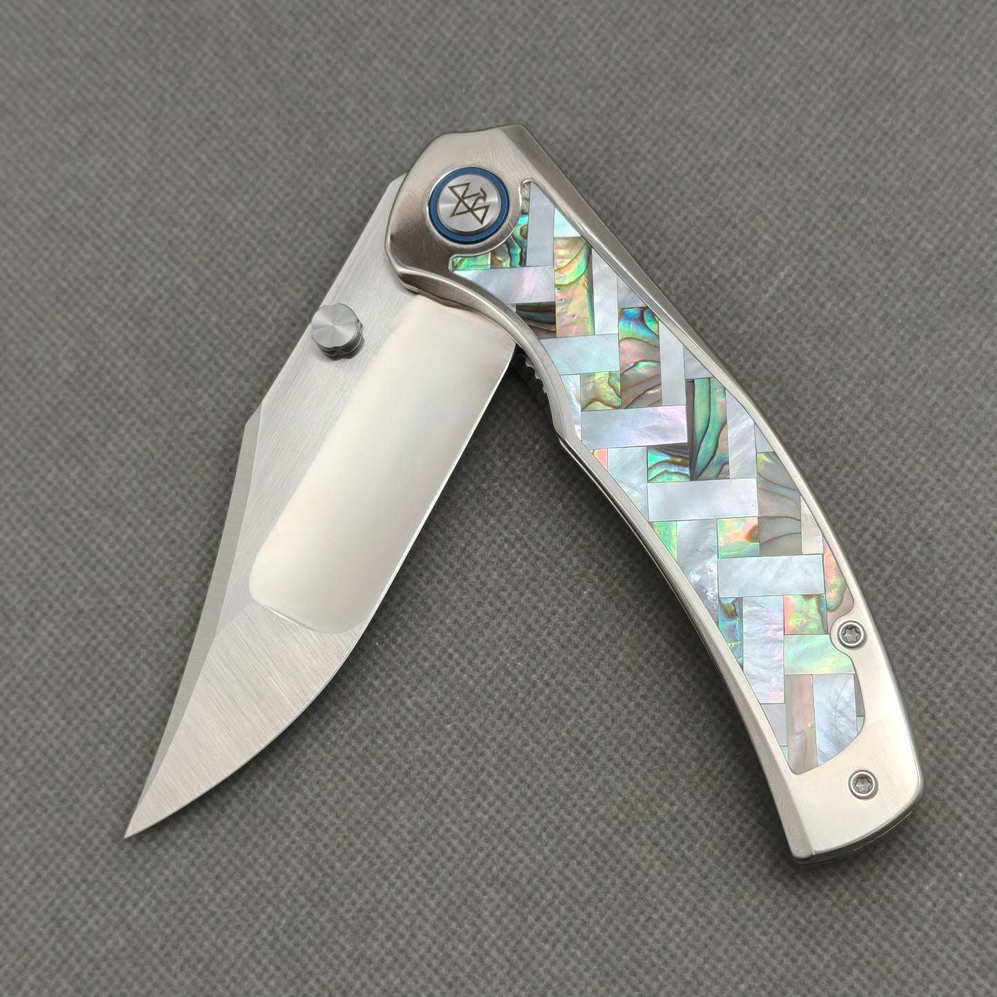 VORIXN "Ocean Mirage" Flipper & Thumb Stud Knife Mother-of-pearl Inlaid Titanium Handle (3.9" M390 Blade) KB066