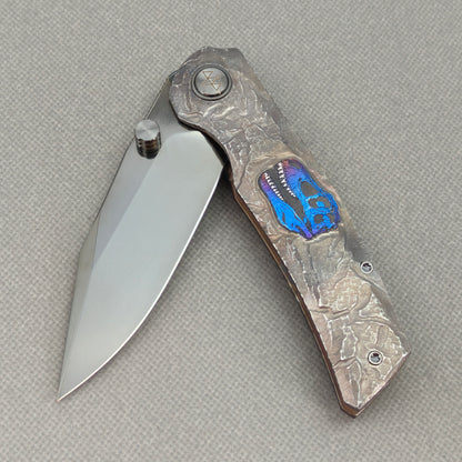 VORIXN "Rex" (3.8" M390 Blade) Hand-Engraved & Anodized Titanium Handle Flipper & Thumb Stud Folding Knife - KB118