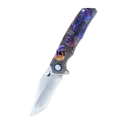 VORIXN Skull Titanium Knife open, non-clip side, blade angled 45 degrees downward