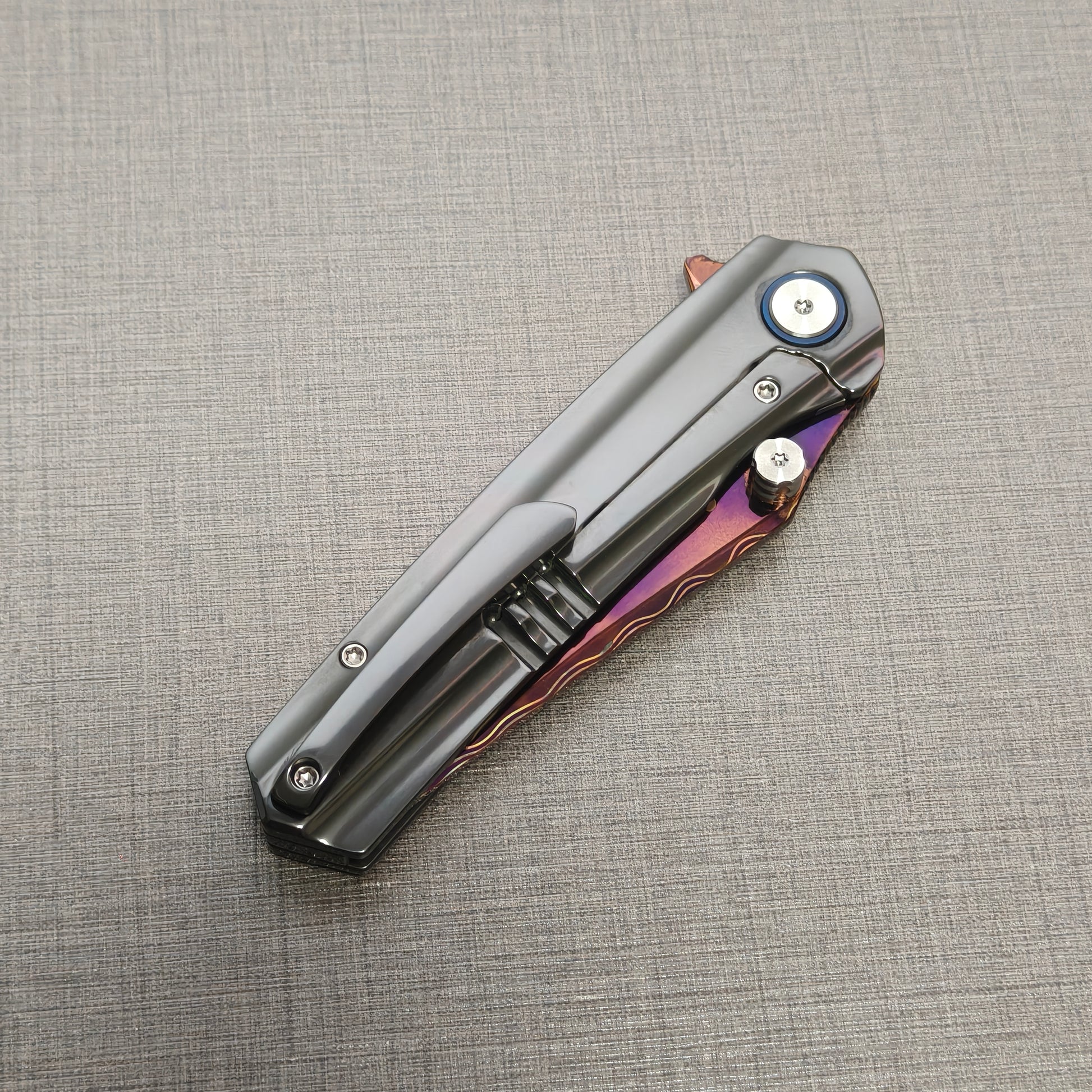 VORIXN Pyretic folding knife closed, pocket clip side showing full profile and modern EDC form
